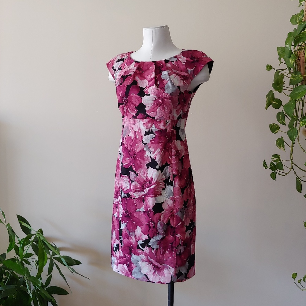 MAGENTA & BLACK FLORAL CAP SLEEVE DRESS